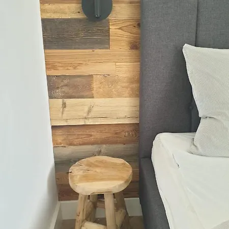 Waldvilla Apartment *